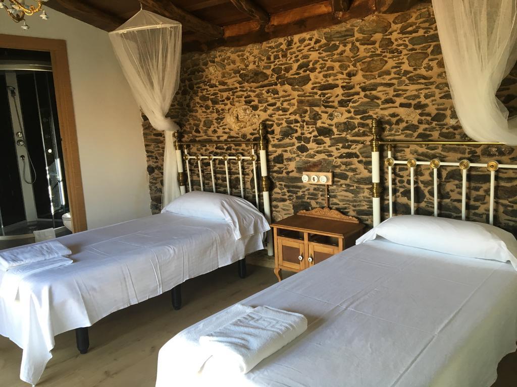 Vila Peregrina Castaneda  Εξωτερικό φωτογραφία