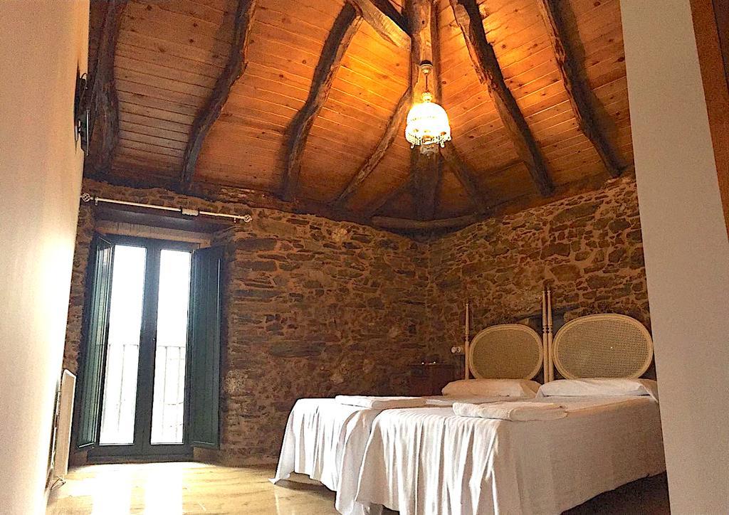 Vila Peregrina Castaneda  Εξωτερικό φωτογραφία